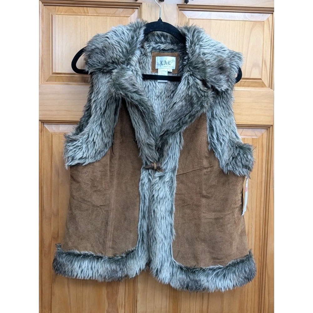 LAL LIve A Little Size XL Lined Faux Fur Brown Suede NEW Vest - Picture 5 of 12